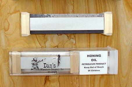  Dan's TRI-6 - Genuine 3 Stone 6 Tri-Hone, Arkansas Knife  Sharpening System w/ Silicon Carbide (Coarse), Soft (Medium) and Hard  (Fine) Arkansas Novaculite Whetstones, Stone Size: 6 x 1 5/8 x